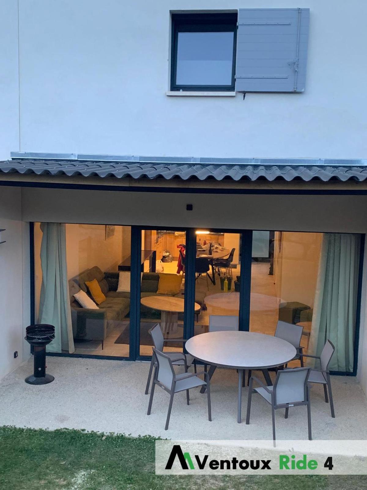 Ventoux Ride Apartamento Malaucène Quarto foto